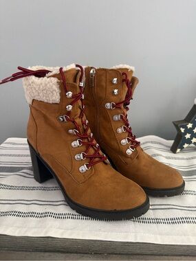 Nine West Tan Suede Lace-Up Heeled Ankle Boots with Sherpa Collar